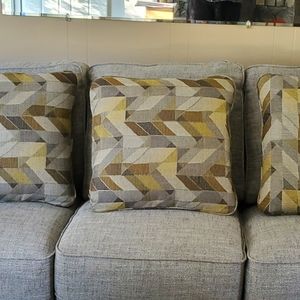 NEW! 3 Throw Pillows, sofa, couch,chair.Perfect cond! No smells! Firm